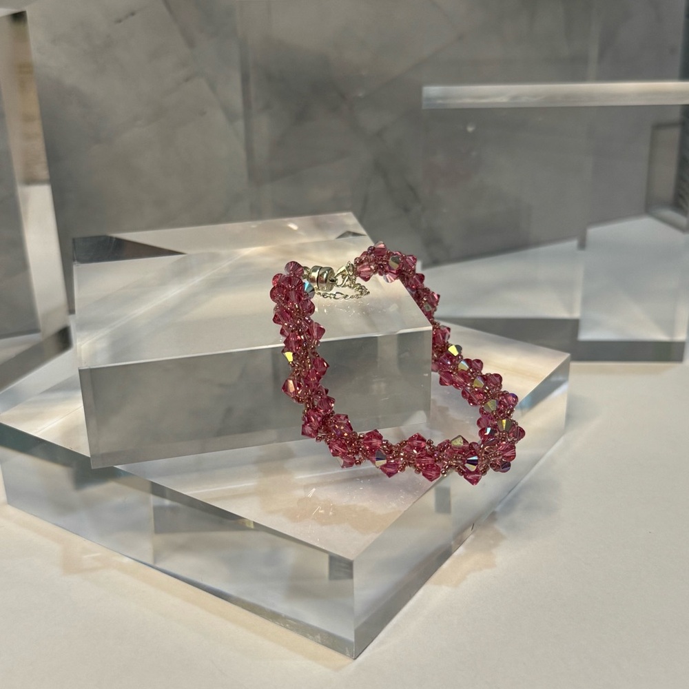 NWT Handmade Spiral Bracelet With Swarovski Crystals Magnetic Clasp (Rose AB)